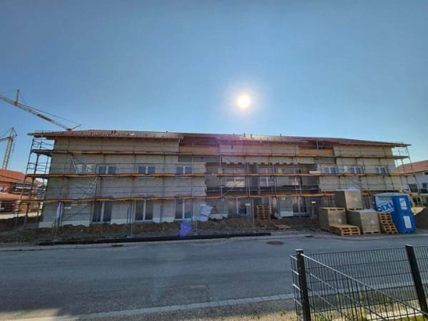 Immobilie in Feichten an der Alz - PROVISIONSFREI - Neubauwohnungen im Vierseithof Mankham: Whg. 1 - 4-Zi-Maisonette-Wohnung vor Alpen und Chiemsee - Eine Wohnung wie ein Haus - Bild 2