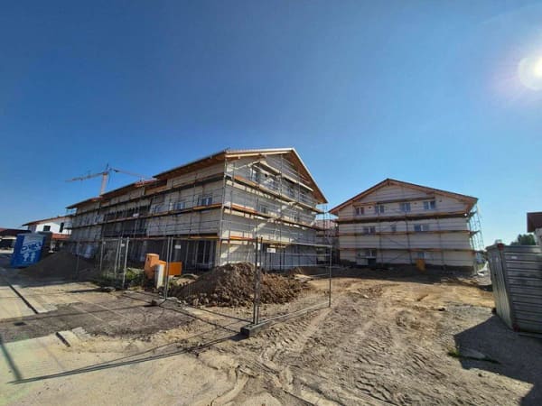 Immobilie in Feichten an der Alz - PROVISIONSFREI - Neubauwohnungen im Vierseithof Mankham: Whg. 1 - 4-Zi-Maisonette-Wohnung vor Alpen und Chiemsee - Eine Wohnung wie ein Haus - Bild 3