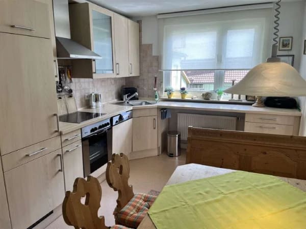 Immobilie in Lauda-Königshofen - gepflegte 5-Zimmer-Wohnung mit Balkon und Garage in der Nähe von Lauda-Königshofen - Bild 2
