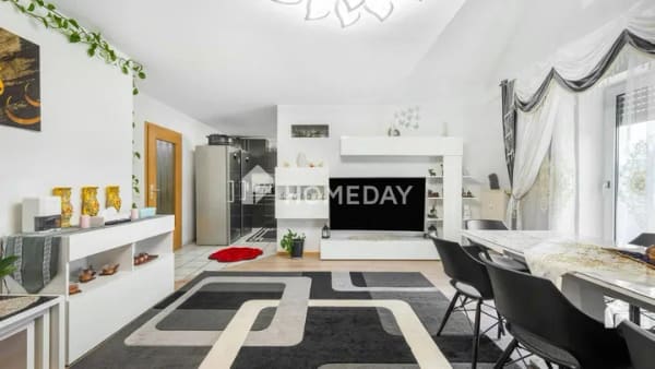 Immobilie in Mainburg - Bezugsfrei! Maisonette Wohnung mit zwei Balkonen, TG-SP und Außen-SP - Bild 2