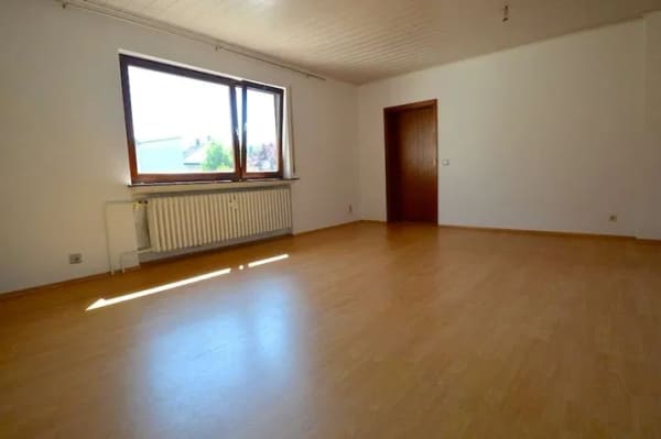 Immobilie in Budenheim - Falanga Immobilien - 1-2 Fam.Hs. mit vielfältigen Möglichkeiten & tollem Hof-/Gartenbereich in Bud. - Bild 4