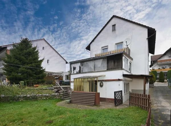 Immobilie in Billigheim-Ingenheim - Freistehendes Einfamilienhaus mit Garten, Wintergarten & Doppelgarage – Ihr Gestaltungsprojekt in  - Bild 1