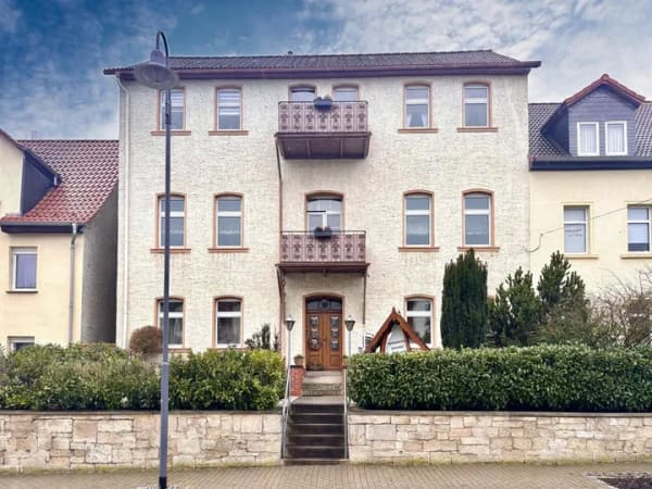 Immobilie in Naumburg (Saale) - Investitionschance: Großes Haus mit mehreren Wohneinheiten in Top- - Bild 0