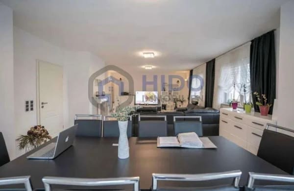 Immobilie in Görgeshausen - Moderne Doppelhaushälfte mit Fußbodenheizung, Garten, Kamin & Balkon - Bild 3