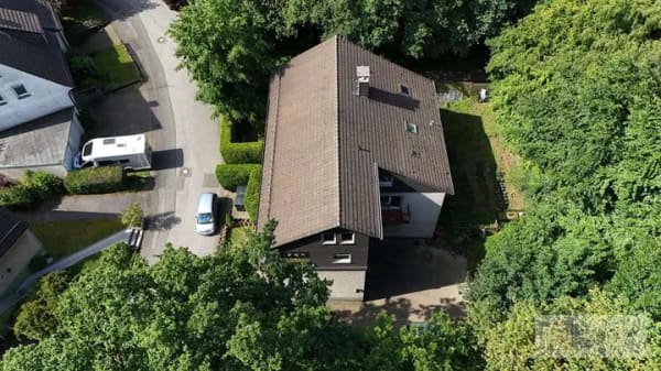Immobilie in Wermelskirchen - Gepflegtes Mehrparteienhaus in zentraler Lage von Wermelskirchen - Bild 2