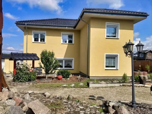 Immobilie in Schwedt/Oder - Einfamilienhaus mit großem Partyraum - Bild 1
