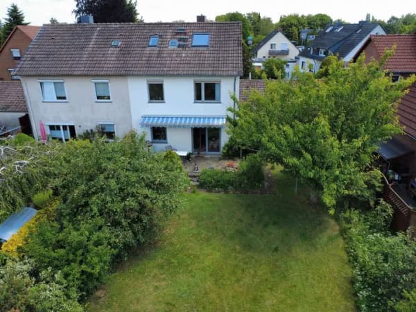 Immobilie in Braunschweig - BIETERVERFAHREN - Charmante Doppelhaushälfte mit großem Garten in Wenden - Bild 1