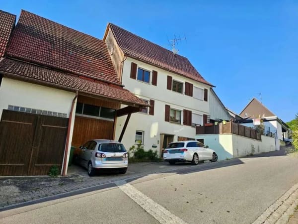 Immobilie in Haiterbach - Ein Haus + ein Bauplatz = zwei Grundstücke - Bild 0