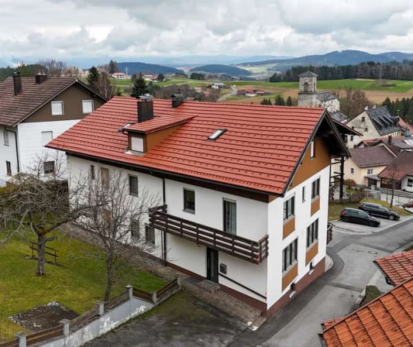 Immobilie in Gotteszell - Ein Wohnhaus mit Gastzimmer oder eine Frühstückspension. Ein Anwesen  für vielseitige Nutzung - Bild 2
