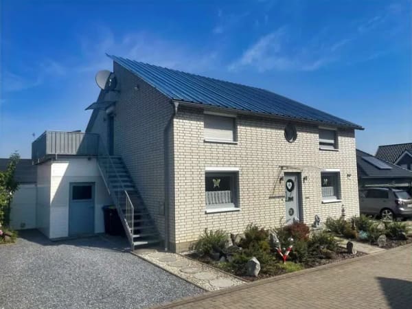 Immobilie in Emsbüren - Einfamilienhaus mit vermieteter Einliegerwohnung - Bild 0