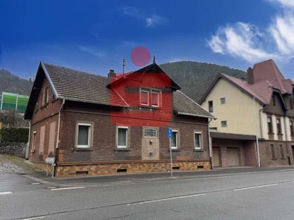 Immobilie in Lambrecht - Großzügiges Einfamilienhaus - freistehend mit Garten und zwei Doppelgaragen - Bild 0