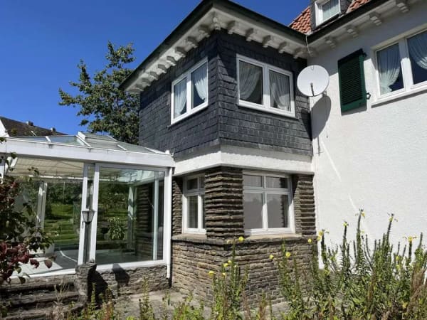 Immobilie in Hückeswagen - Attraktive 30er Jahre Villa mit großem Garten in 42499 Hückeswagen - Bild 2