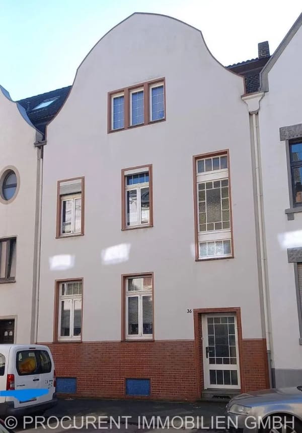 Immobilie in Viersen - Stadthaus in Viersen-Dülken mit großzügigem Platzangebot zu verkaufen - Bild 1