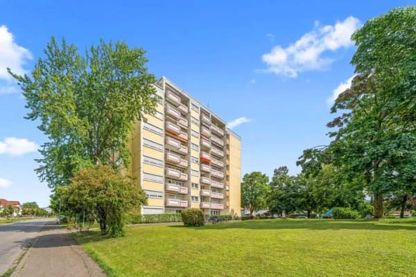 Immobilie in Endingen - Helle 3-Zimmer-Wohnung mit Balkon und Tiefgaragenstellplatz - Bild 2