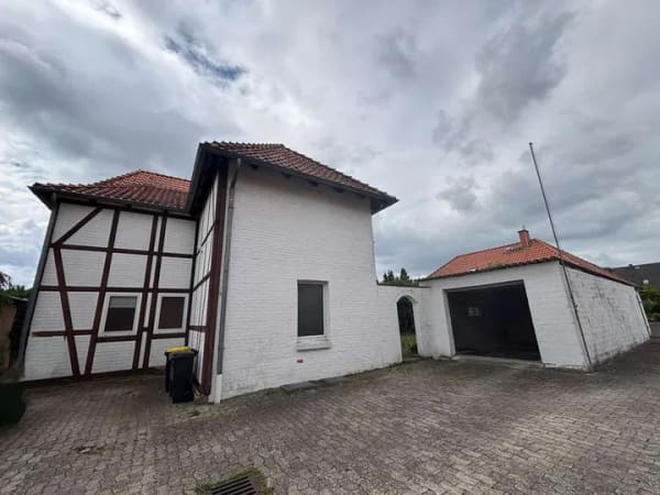 Immobilie in Uetze - Großzügiges Wohnen mit Mieteinnahmen - Bild 3