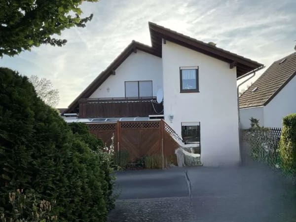 Immobilie in Lauenförde - Familienfreundliches Einfamilienhaus mit Photovoltaikanlage und großem Grundstück in Lauenförde - Bild 0