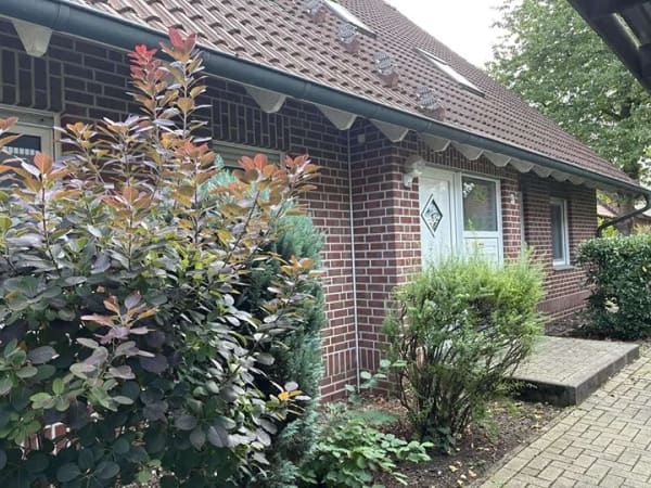 Immobilie in Nordkirchen - Kapitalanleger und Selbstnutzer aufgepasst! Erdgeschosswohnung mit Souterrain u. großen Garten!  - Bild 1