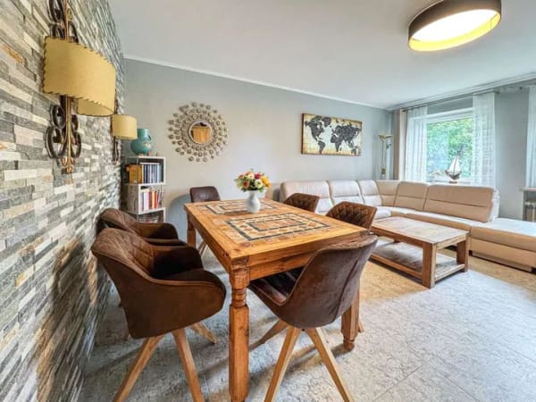 Immobilie in Aystetten - Helle 3 Zimmerwohnung mit Südbalkon und eigenem Garten - Bild 1