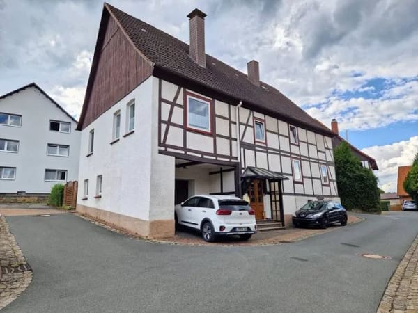 Immobilie in Lügde - Zweifamilienhaus in ruhiger Lage und naturnah - Bild 1
