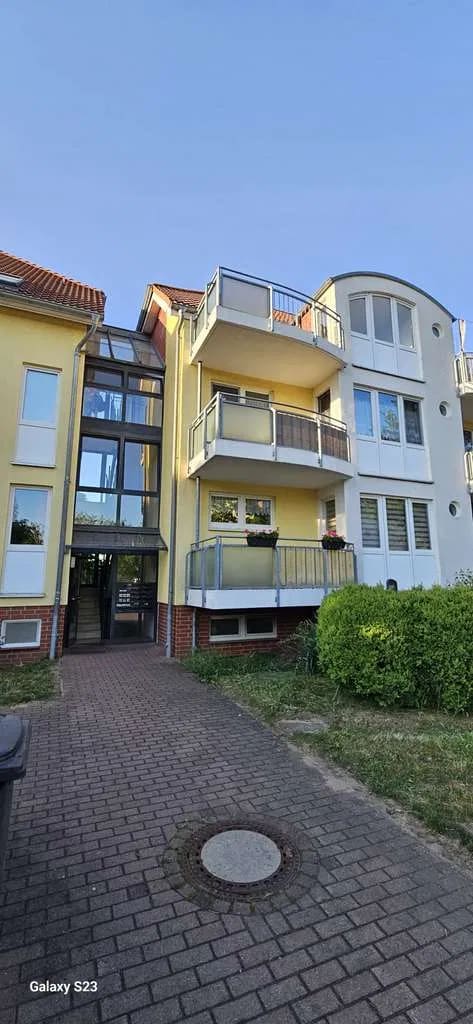 Immobilie in Köthen (Anhalt) - Dachgeschosswohnung - frisch renoviert, 1 Zimmer, vermietet - Bild 0