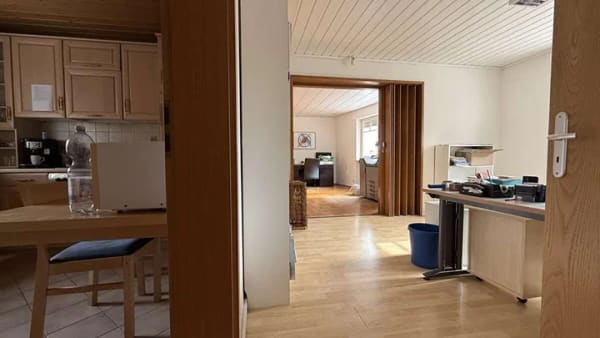 Immobilie in Gundheim - Einfamilienhaus mit viel Platz und flexibler Raumgestaltung in Gundheim (360° Tour) - Bild 2