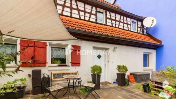 Immobilie in Stein - Schönes Bauernhaus mit 6 Zimmern und Garage in sehr guter Lage - Bild 1