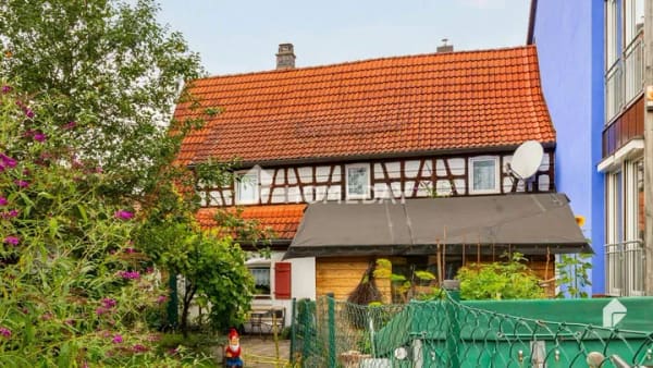 Immobilie in Stein - Schönes Bauernhaus mit 6 Zimmern und Garage in sehr guter Lage - Bild 4