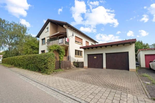 Immobilie in Wutöschingen - Eigennutzung und Rendite- familienfreundlich, vielseitig, zentral – Zweifamilienhaus in Wutöschingen - Bild 4