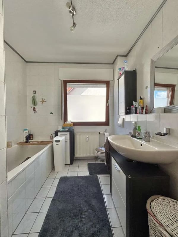 Immobilie in Mössingen - Geräumige Dachgeschosswohnung mit Südbalkon in Talheim  - Bild 3