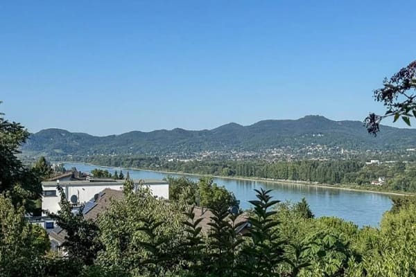 Immobilie in Remagen - Rheinblick inklusive: Attraktives Zweifamilienhaus in Oberwinter - Bild 0