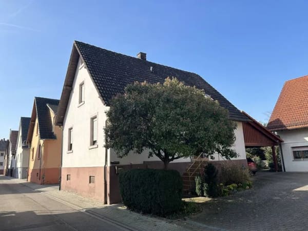Immobilie in Stutensee - PROVISIONSFREI: Charmantes Haus sucht kreative Köpfe – Einziehen & Verwirklichen - Bild 1