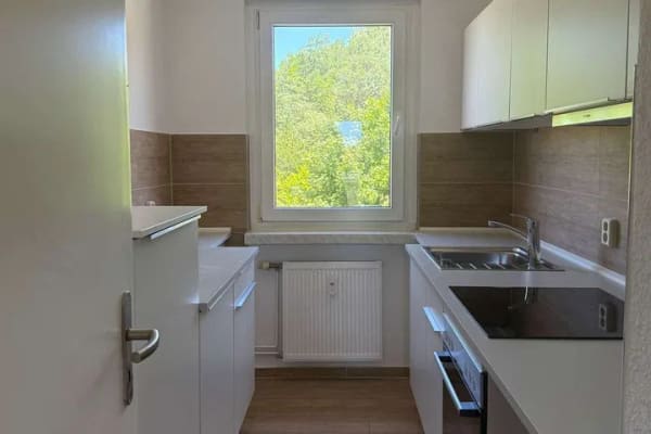 Immobilie in Schorfheide - Ihre renovierte 3-Zimmerwohnung mit neuer EBK & 2 Stellpl. Provisionsfrei - Bild 3