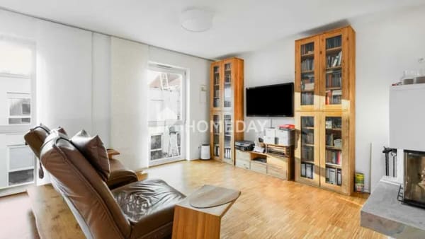 Immobilie in Zell am Main - Wohnen mit Geschichte: Exklusive Eigentumswohnung im denkmalgeschützten Bestandsbau in Zell am Main - Bild 2