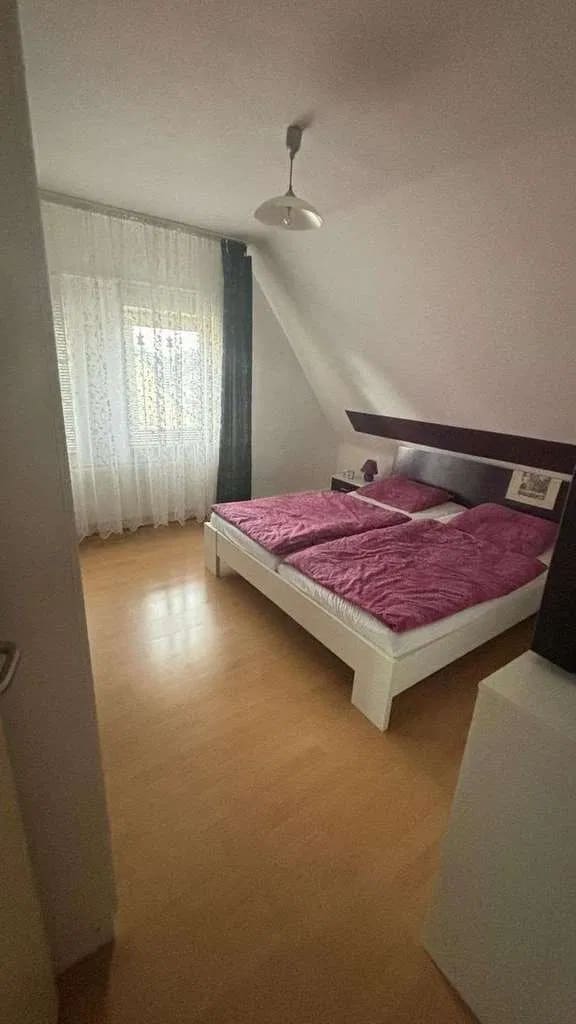 Immobilie in Linnich - Charmante Dachgeschoss-Wohnung in zentraler Lage von Linnich - Bild 1