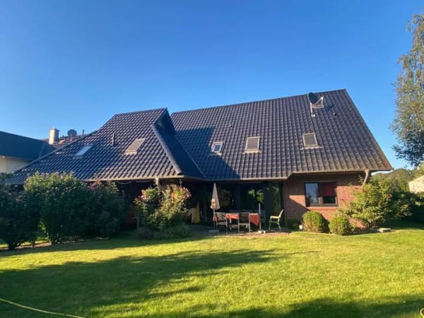 Immobilie in Brieselang - Neu verfügbar. Riesiges Architekten Einfamilienhaus mit Einliegerwohnung - Bild 0