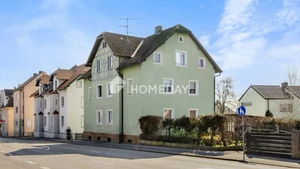 Immobilie in Amberg - Attraktives MFH zentral in Amberg: 5 vermietete Wohnungen, Garagen und Stellplätze im Innenhof - Bild 1