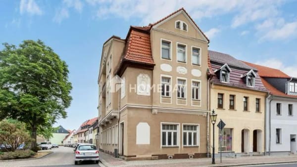 Immobilie in Pegau - Stadtvilla mit großzügigem Raumangebot und Entwicklungschance für Investoren oder Eigennutzer - Bild 0
