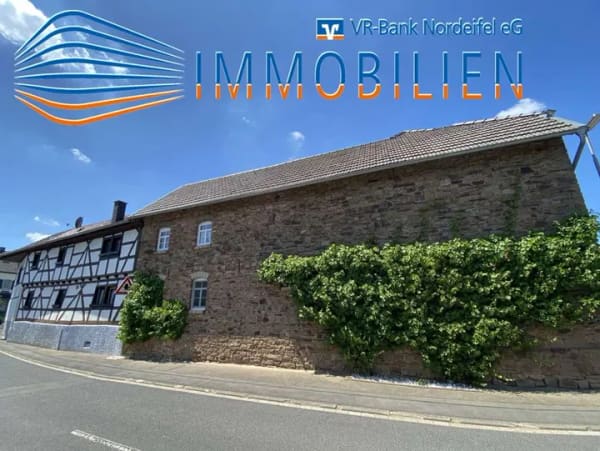 Immobilie in Nettersheim - Denkmalgeschützte Hofanlage - Einfamilienhaus mit Stallungen - umfangreiche Ausbauchancen - Bild 0