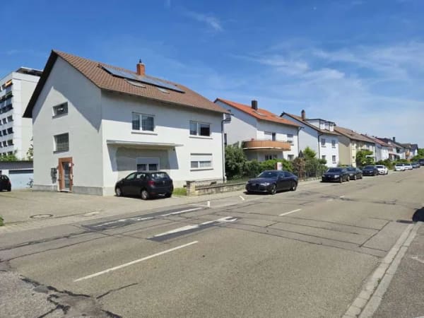 Immobilie in Stutensee - Attraktives 5-Familienhaus in Stutensee-Blankenloch - Frei ab 01.11.2026 - Bild 0