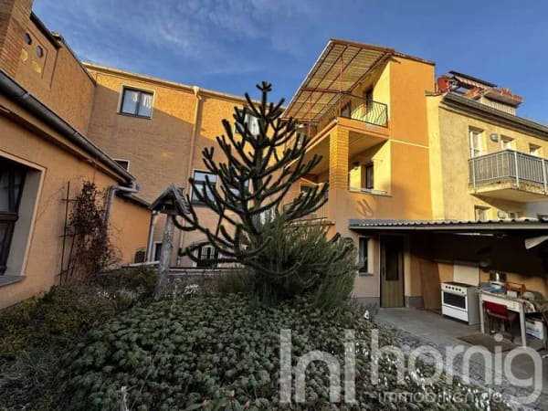 Immobilie in Kamenz - Kamjenc - Stadthaus mit eigenen Parkplätzen und kleinem Garten im Zentrum von Kamenz - Bild 0