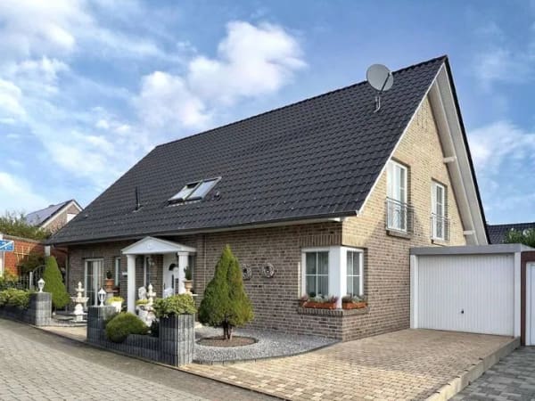 Immobilie in Olfen - Einfamilienhaus oder Wohnhaus mit Einliegerwohnung - Sie entscheiden!
 - Bild 1