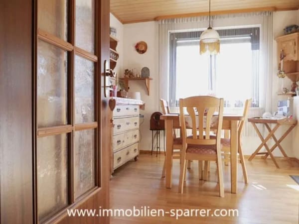 Immobilie in Neualbenreuth - Charmantes Ein- oder Zweifamilienhaus im idyllisch gelegenem Bad Neualbenreuth - Bild 3