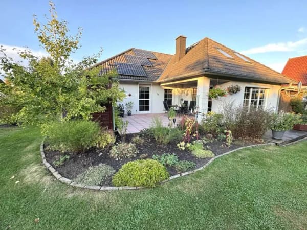 Immobilie in Poppendorf - Charmantes Einfamilienhaus im Bungalowstil - Bild 0