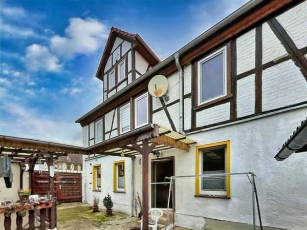 Immobilie in Oschersleben - Großzügiges Einfamilienhaus mit viel Platz für die Familie! - Bild 1