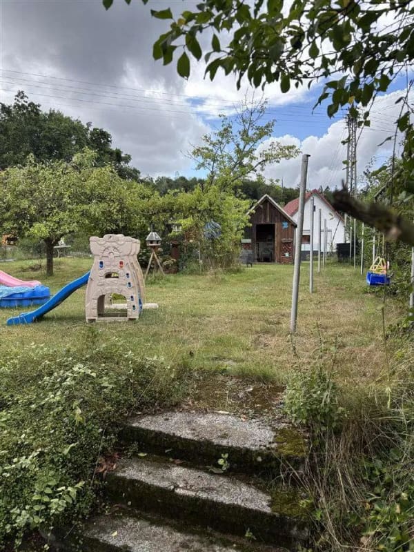 Immobilie in Bechhofen - Zweifamilienwohnhaus in Bechhofen mit großem Grundstück in schöner Wohnlage - Bild 1