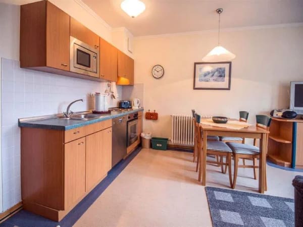 Immobilie in Binz - sehr gut geschnittenes Komfort Appartement mit Süd-West Balkon in Top Lage zum Strand - Bild 2