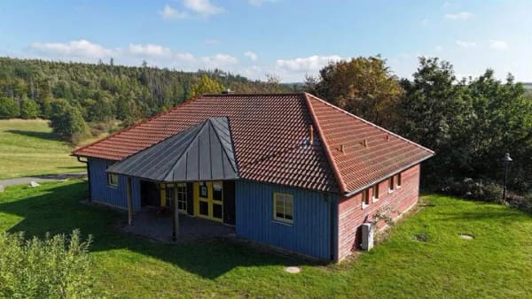 Immobilie in Frankenau - Ehemalige Kellerwald-Uhr - Ihr neues Ferienhaus im Herzen der Natur am Rande des Nationalparks Kellerwald - Bild 4