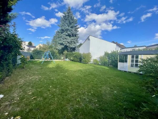 Immobilie in Steinbach - Freistehendes Haus mit Baugrundstück - Garage - Bild 0