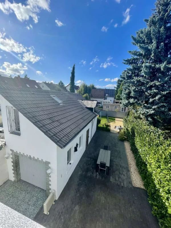 Immobilie in Steinbach - Freistehendes Haus mit Baugrundstück - Garage - Bild 2