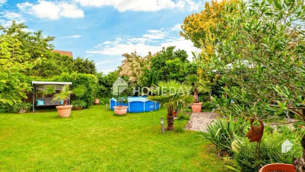 Immobilie in Barsinghausen - Barsinghausen-Egestorf: Großzügiges Einfamilienhaus mit Garten und viel Potenzial - Bild 1